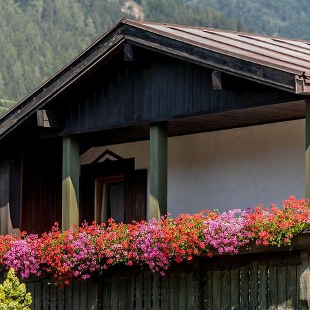 Suite Italy Pinzolo Due Giustino Exterior foto